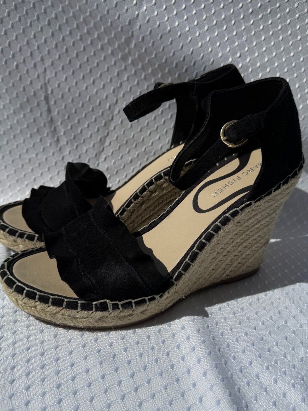 Marc Fisher Black Suede Leather Kickoff Ruffle Heel Sandal Size 8 M Espadrille